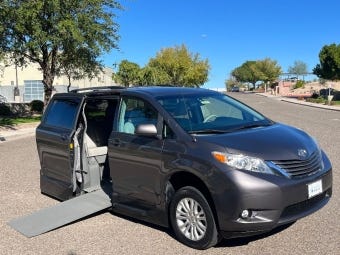 Used 2014 Toyota Sienna XLE 7-Passenger Auto Access Seat with Used Conversion